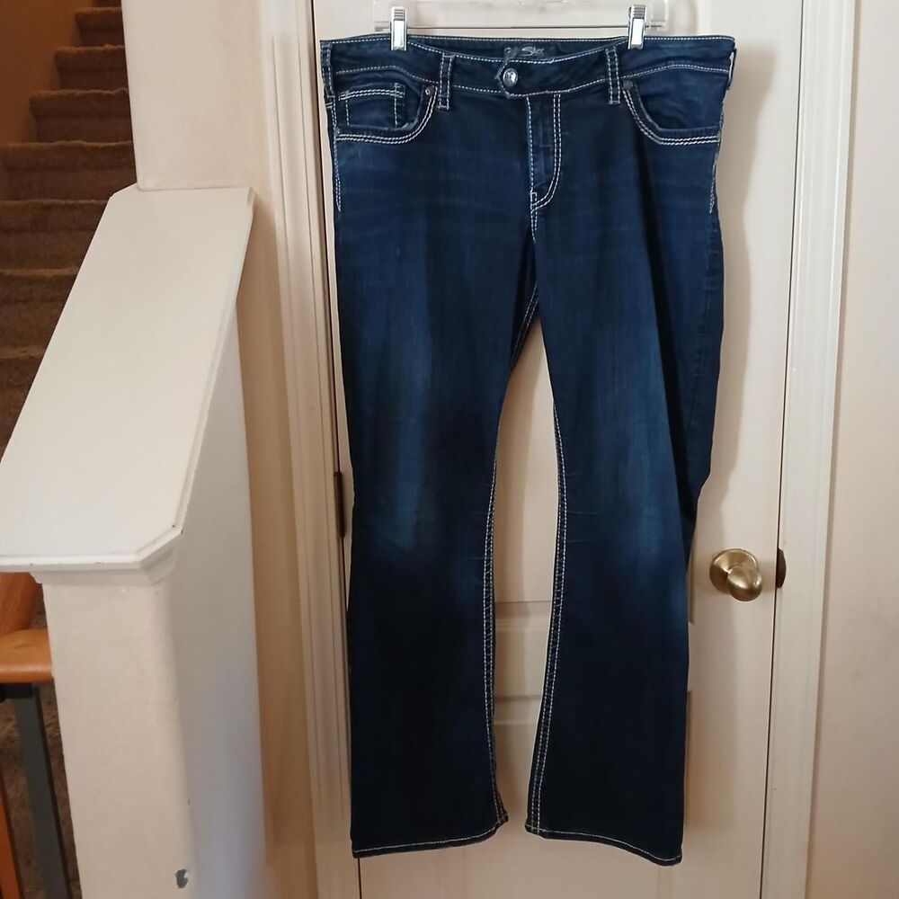 Y2K Style Silver Jeans Co Tuesday Bootcut Jeans 22x33 Preppy Western Boho Staple